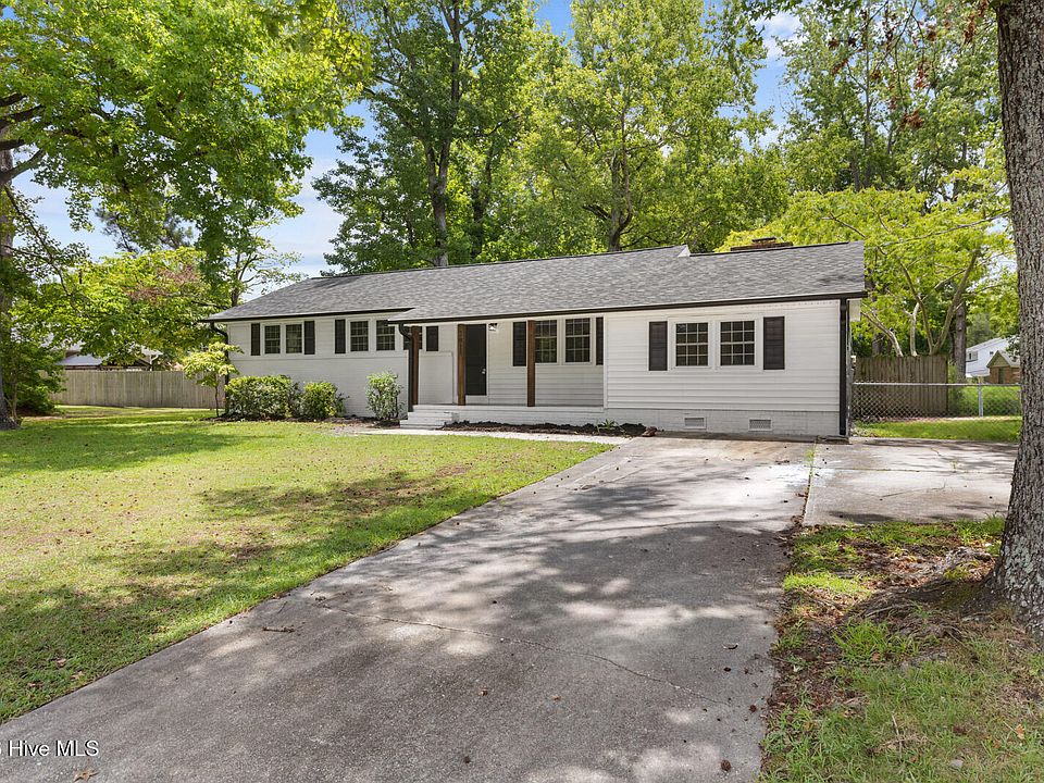 1st image of 2915 Northwoods Drive