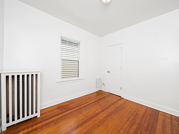 5th image of 3011 Barkley Ave #2