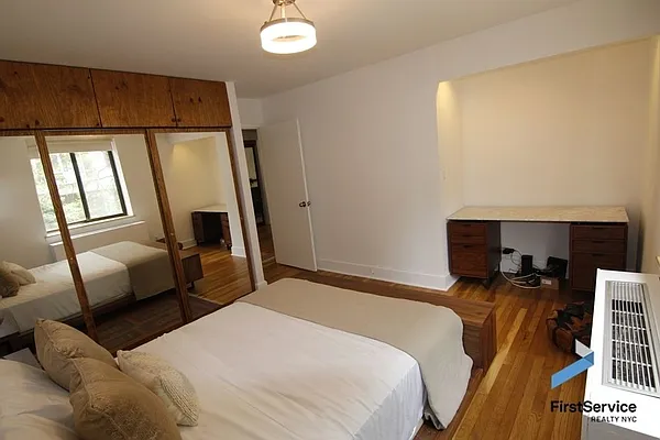 Rented by FirstService Realty (legacy) | media 25