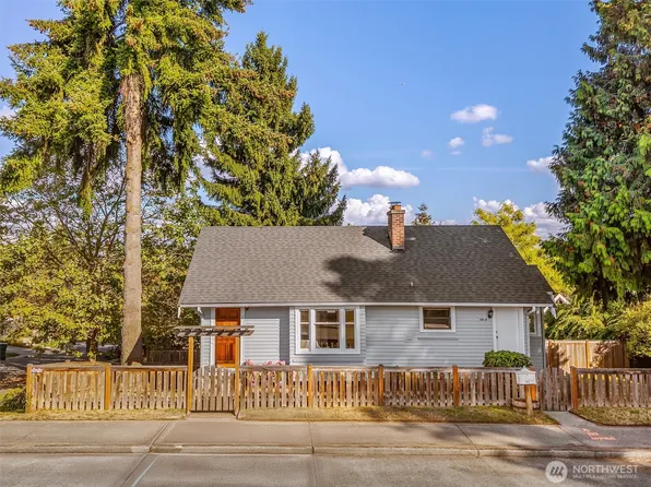 8818 8th Street NW, Seattle, WA 98117