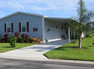 1135 W Lakeview Dr, Sebastian, FL 32958