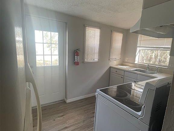 4th image of 543 Tomoka Rd
