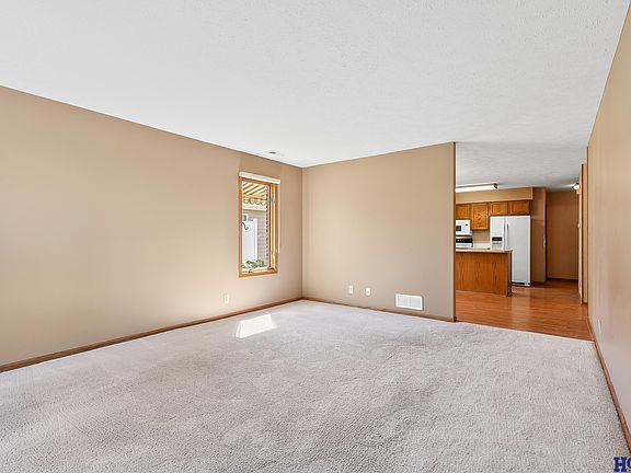 4th image of 2525 N 69th Ct