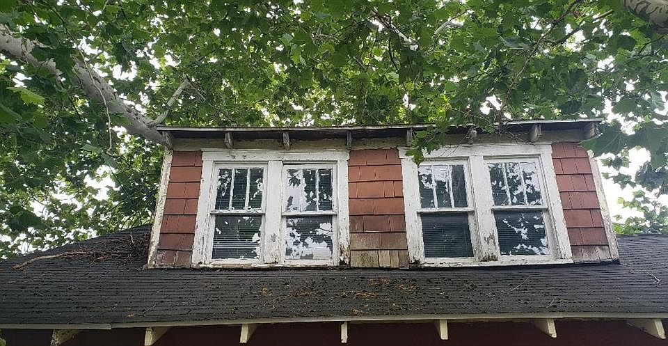 2nd image of 2109 Buffalo Rd