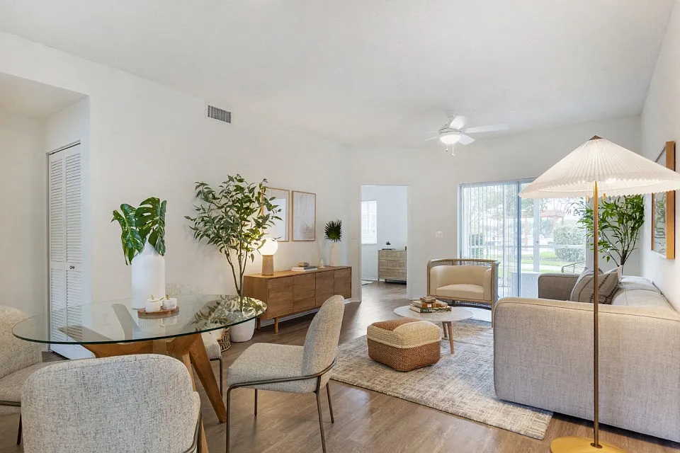 Bell Coconut Creek — Photo 2