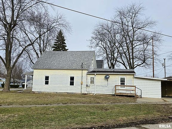 3rd image of 812 N Sherman St