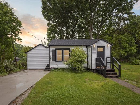 932 Enders Ave, Benton Harbor, MI 49022