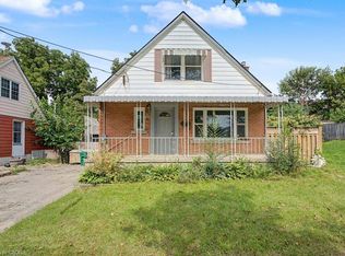 61 Hillview St, Kitchener, ON N2H 5P9