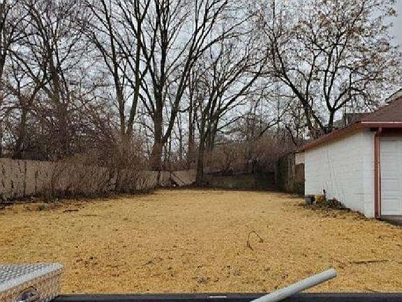 4th image of 118 Patterson Ave