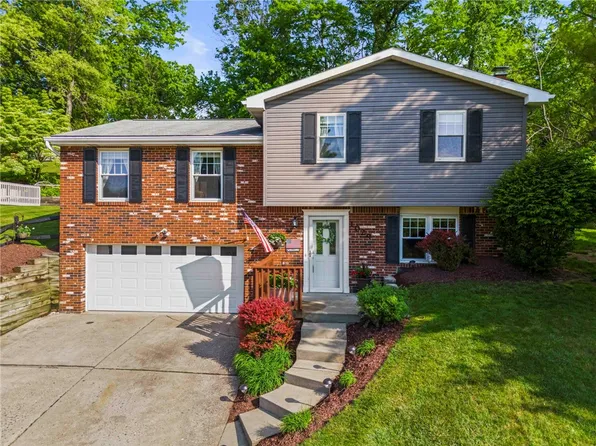 1029 Imperial Dr, Pittsburgh, PA 15236