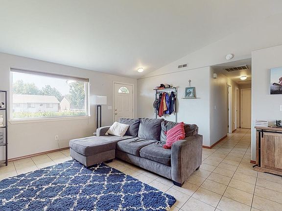 4th image of 4830 Holly Way