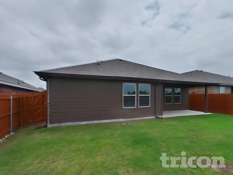 10502 Fort Cibolo Trl — Photo 16