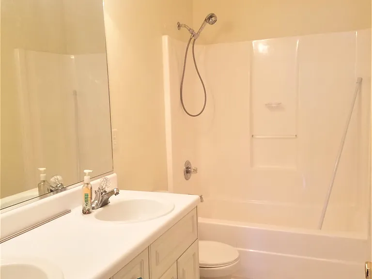 4532 Country Glen Cir — Photo 15