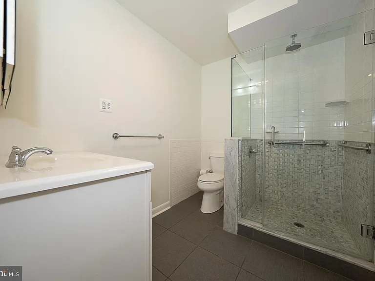 1640 Oakwood Dr #W-216 — Photo 28