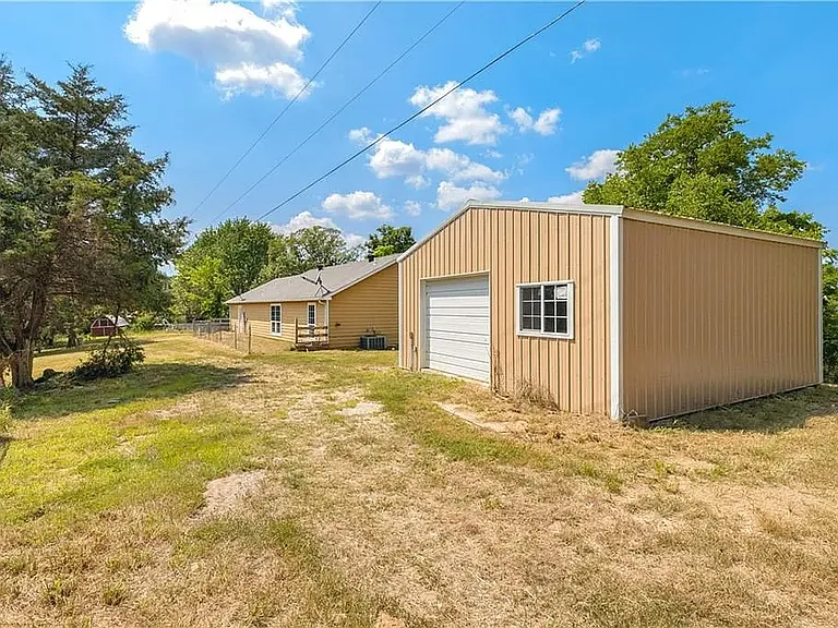 20593 Pug Gayer Rd — Photo 7