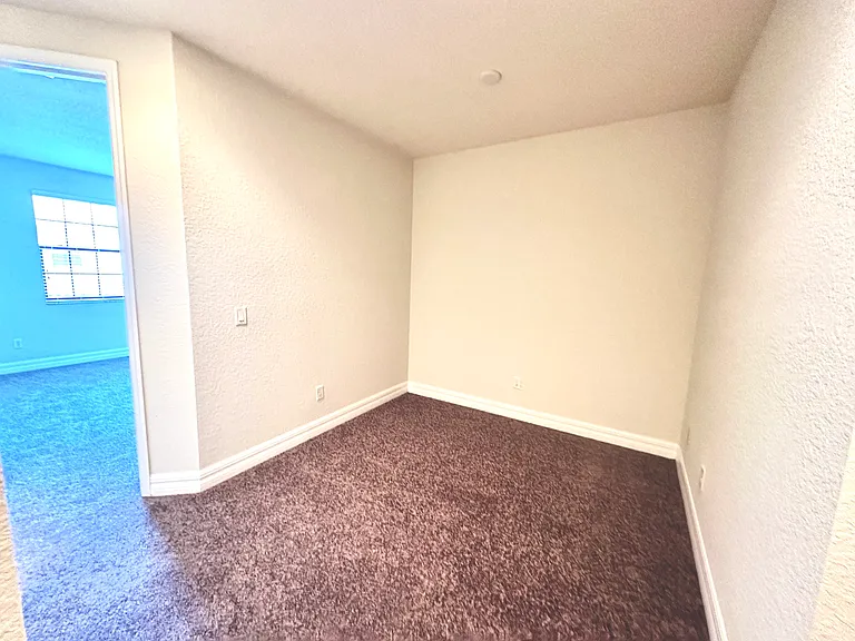 9980 Eagle Creek Center Blvd — Photo 14