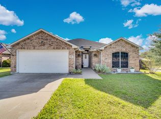 702 Green Acres Ln, Midlothian, TX 76065