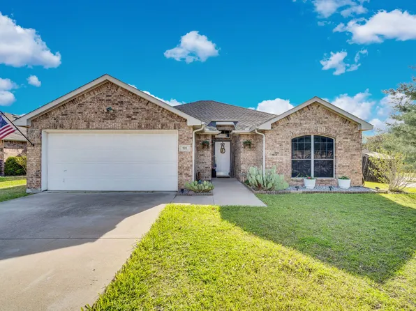 702 Green Acres Ln, Midlothian, TX 76065