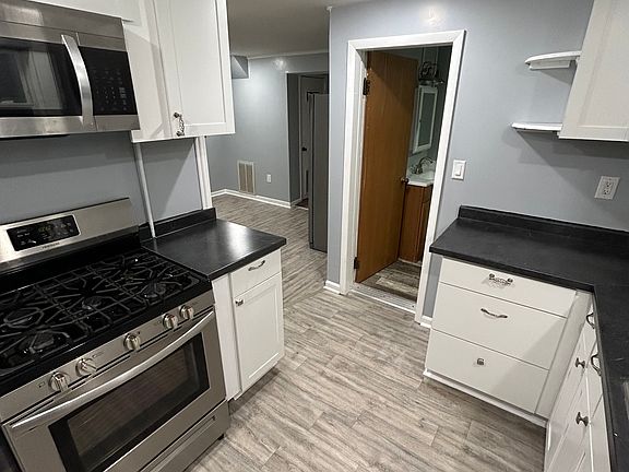 4th image of 1005 W Main St APT A