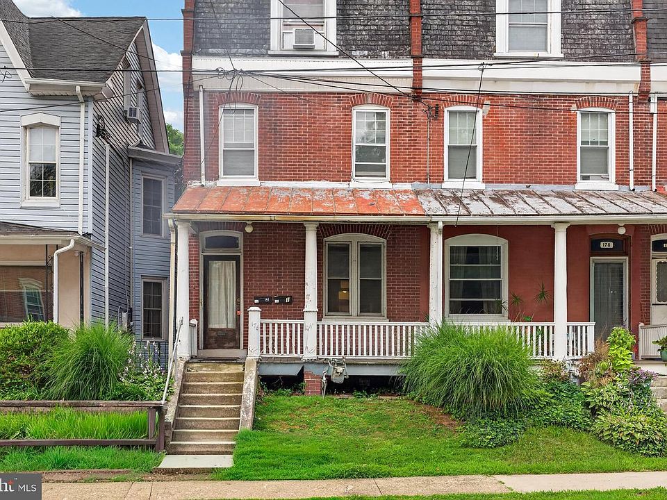 1st image of 176 1st Ave