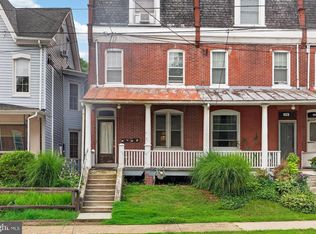 176 1st Ave, Phoenixville, PA 19460