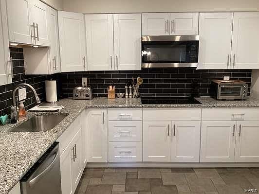 4th image of 585 Coeur De Royale Dr APT 204