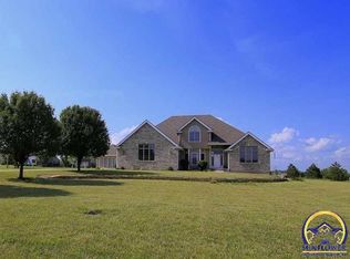 7622 SW 19th St, Topeka, KS 66615