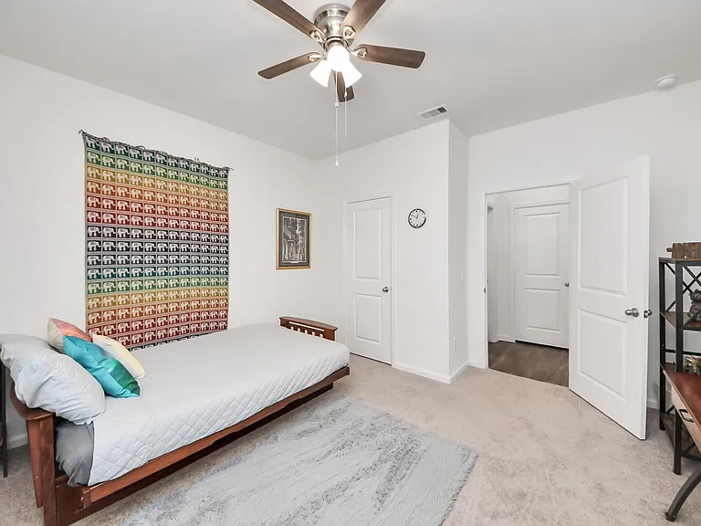 1024 Banyon Tree Ln — Photo 21