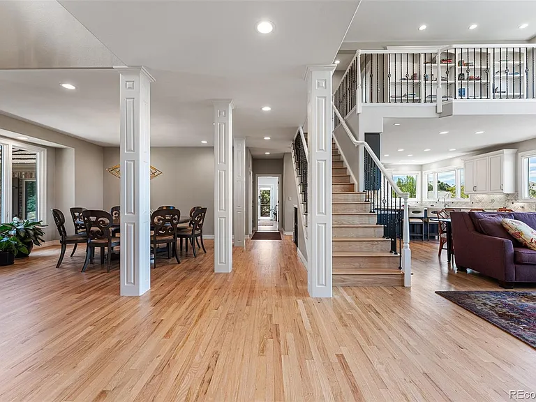 1127 Jesse Ct — Photo 10