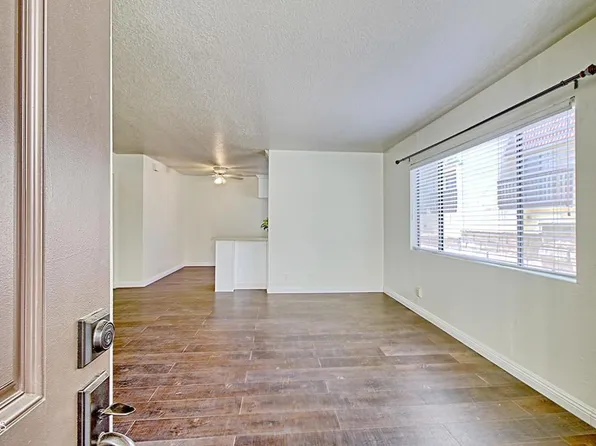 5321 Colodny Dr APT 9, Agoura Hills, CA 91301