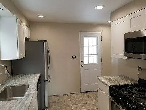 1227 Bellaire Pl — Photo 3