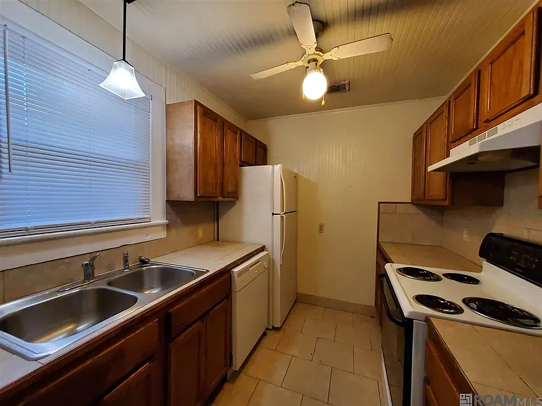864 W Grant St #B — Photo 7