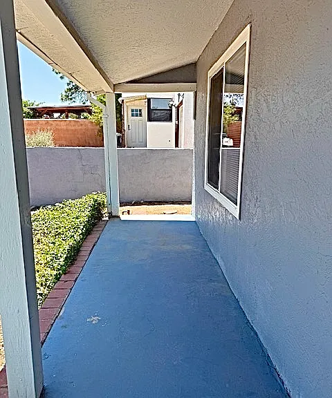 317 Morningside Dr SE — Photo 4