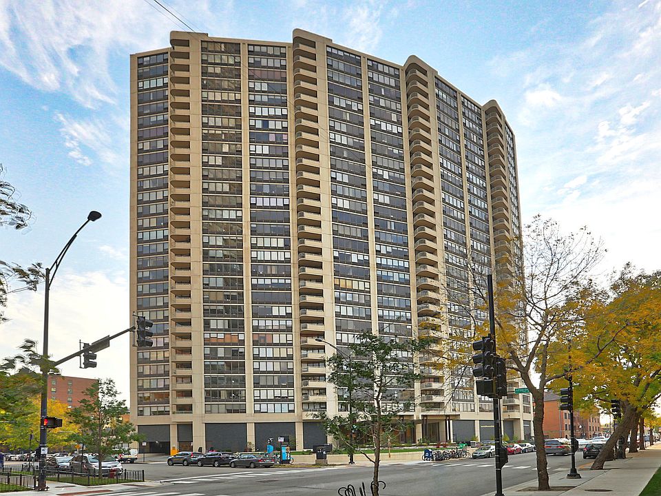 1st image of 3930 N Pine Grove Ave APT 2609