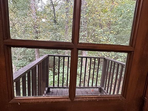 5th image of 6293 Teletha Ln #B