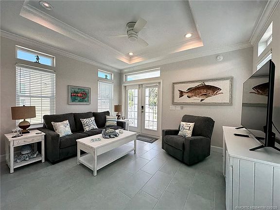3rd image of 297 Coastal Dr