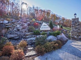 5015 Preston Park Dr, Kingsport, TN 37664