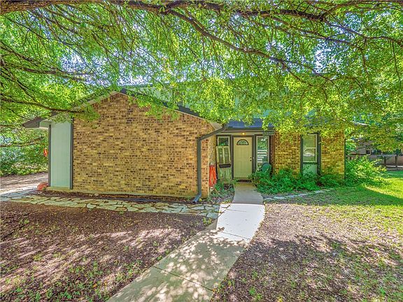 3rd image of 12509 Crystal Creek Dr