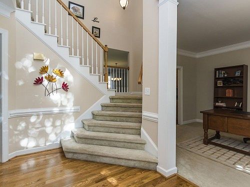 5th image of 312 Lucas Park Dr
