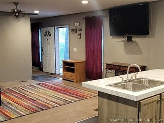 3rd image of 2076 N Beverly Dr