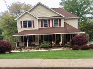 283 S Middletown Rd, Pearl River, NY 10965