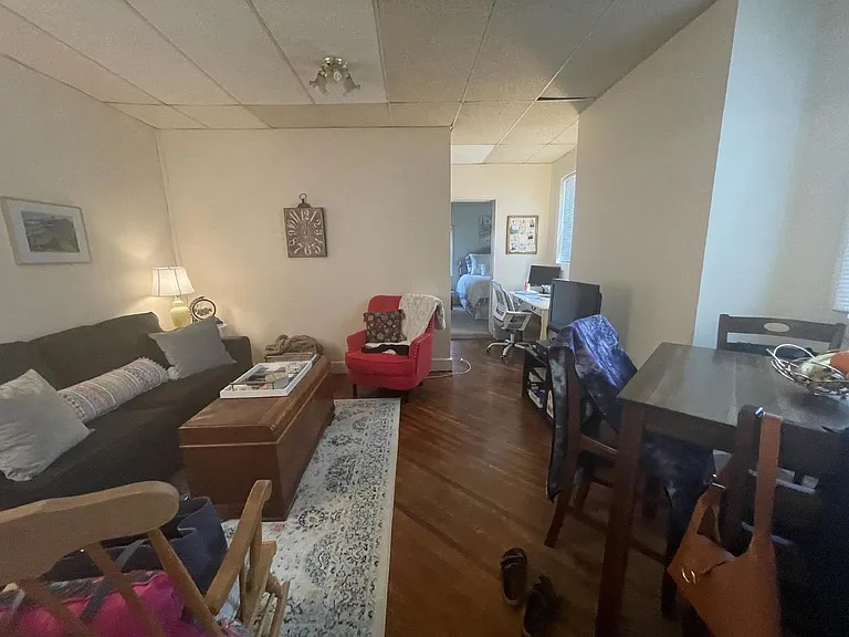 416 E 2nd St — Photo 21