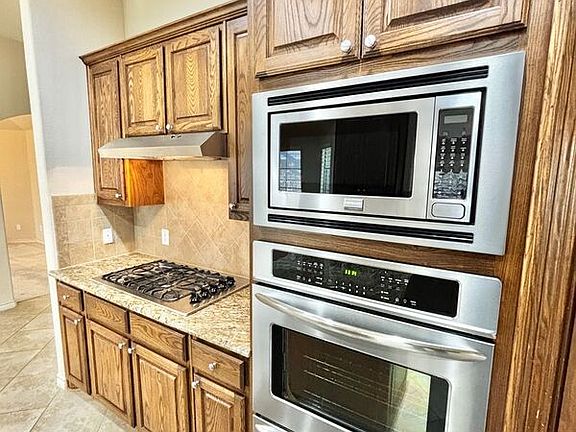 4th image of 5617 Spirit Lake Dr