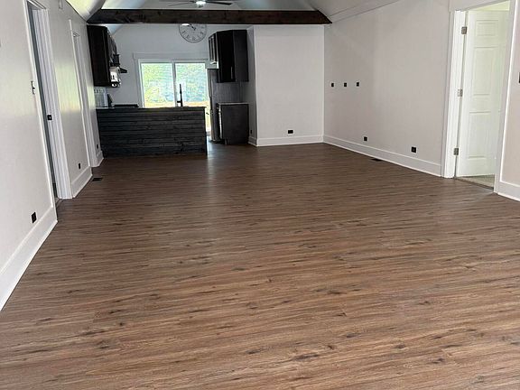5th image of 307 S Fisher St