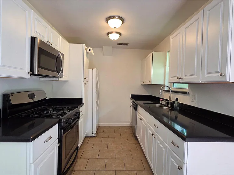 5434 Goldspier St — Photo 10