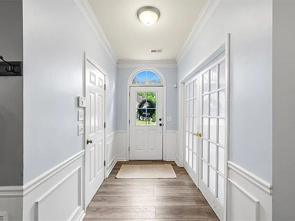 5th image of 1630 Redbud Way