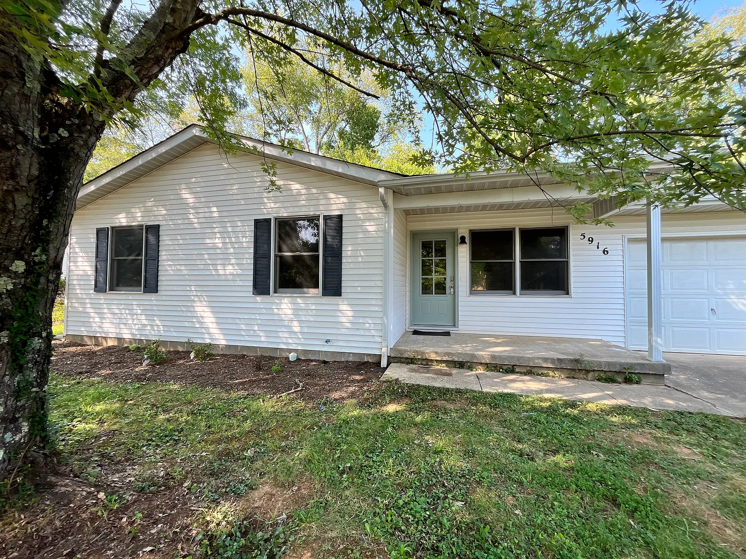 3 bed, 1008 sqft, $1,795 — Photo 1