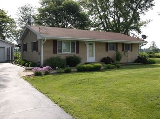 9483 Harrison Rd, Rockton, IL 61072