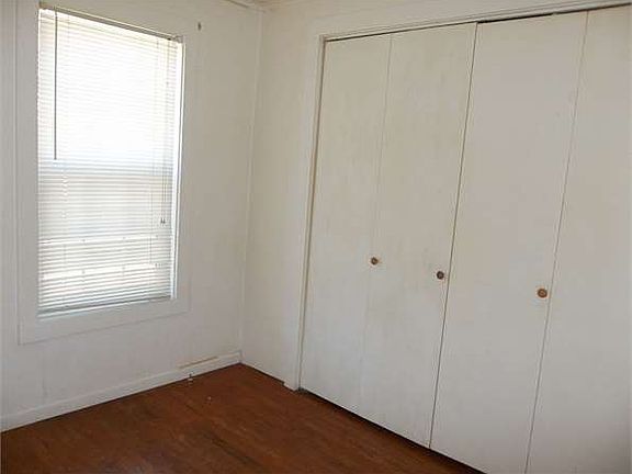 4th image of 812 Gulf St