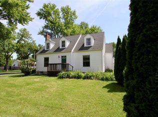 737 Westland Rd NW, Cedar Rapids, IA 52405